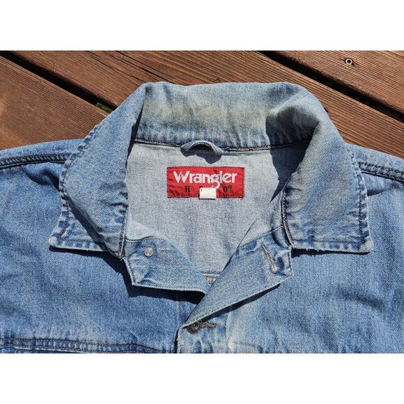 VTG Wrangler Jean Jacket Men's XL Blue Hero Denim Cowboy Cut Trucker Distressed - Picture 4 of 9